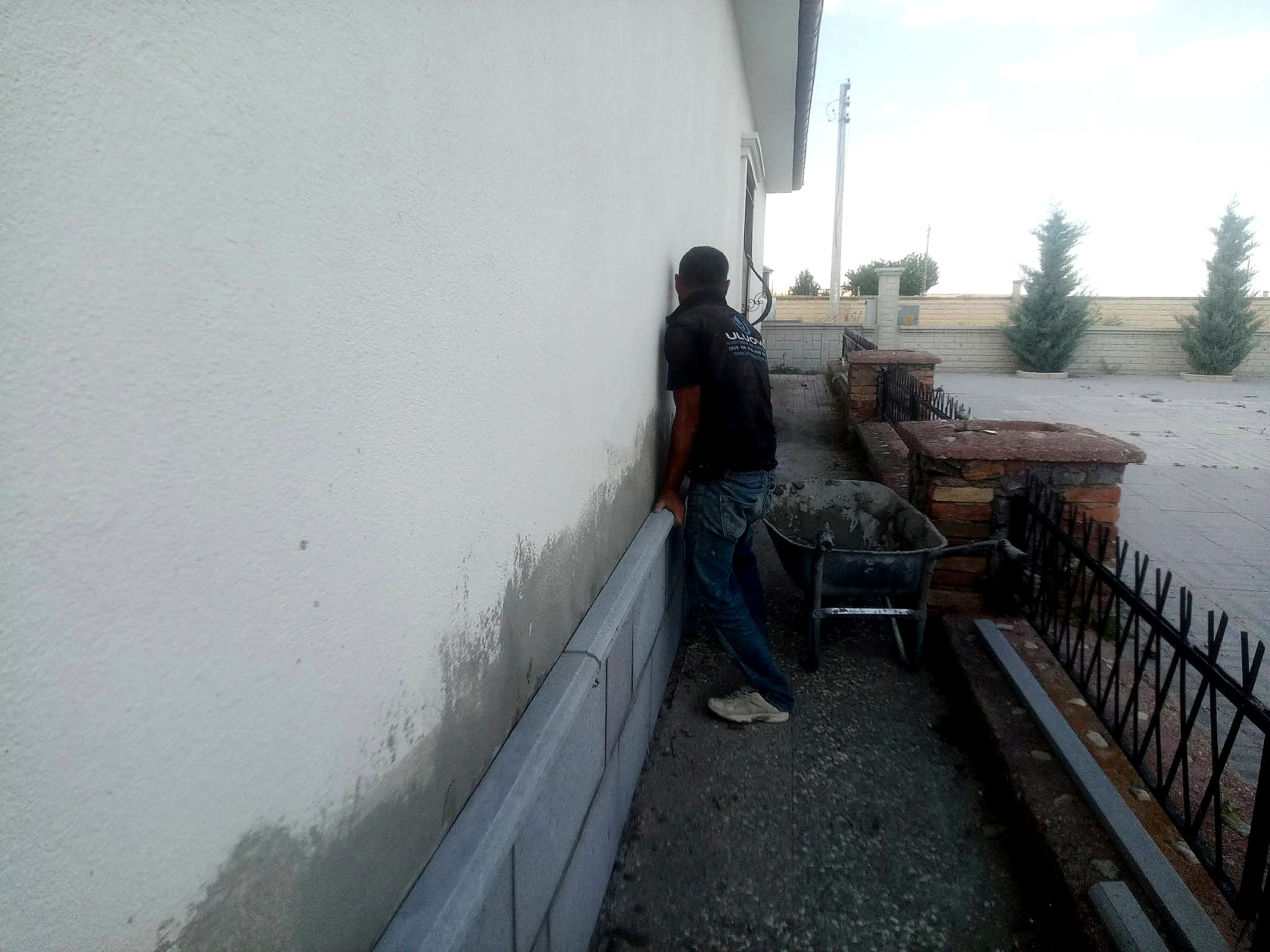 Andezit limonluk kaplama uygulaması ve bahçe sınır detayı